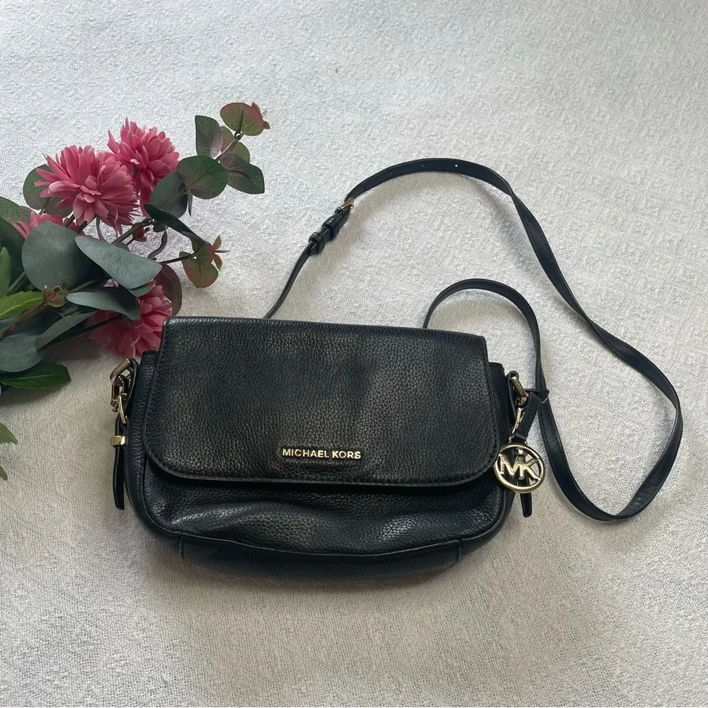 Michael Kors Black Leather‎ Crossbody with Gold MK Charm~ Classic Must Have